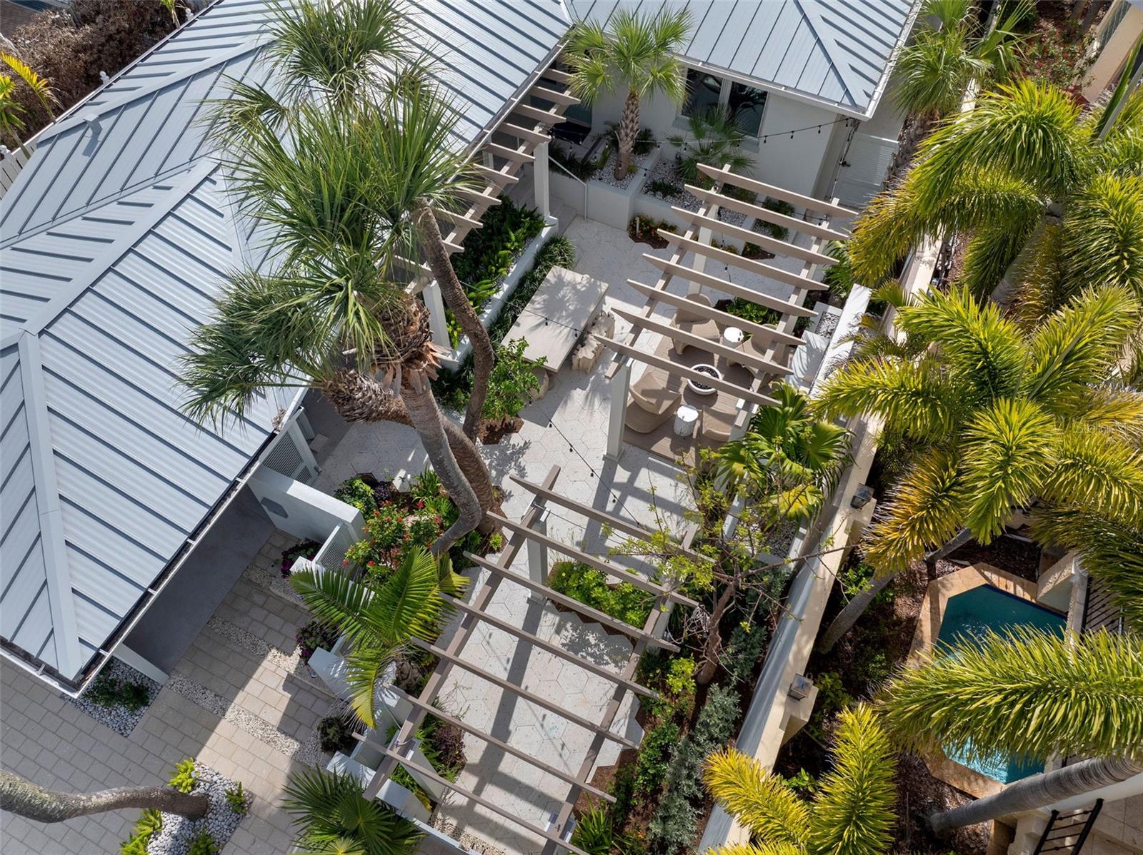 2807 SUNSET Way ST PETE BEACH, FL 33706