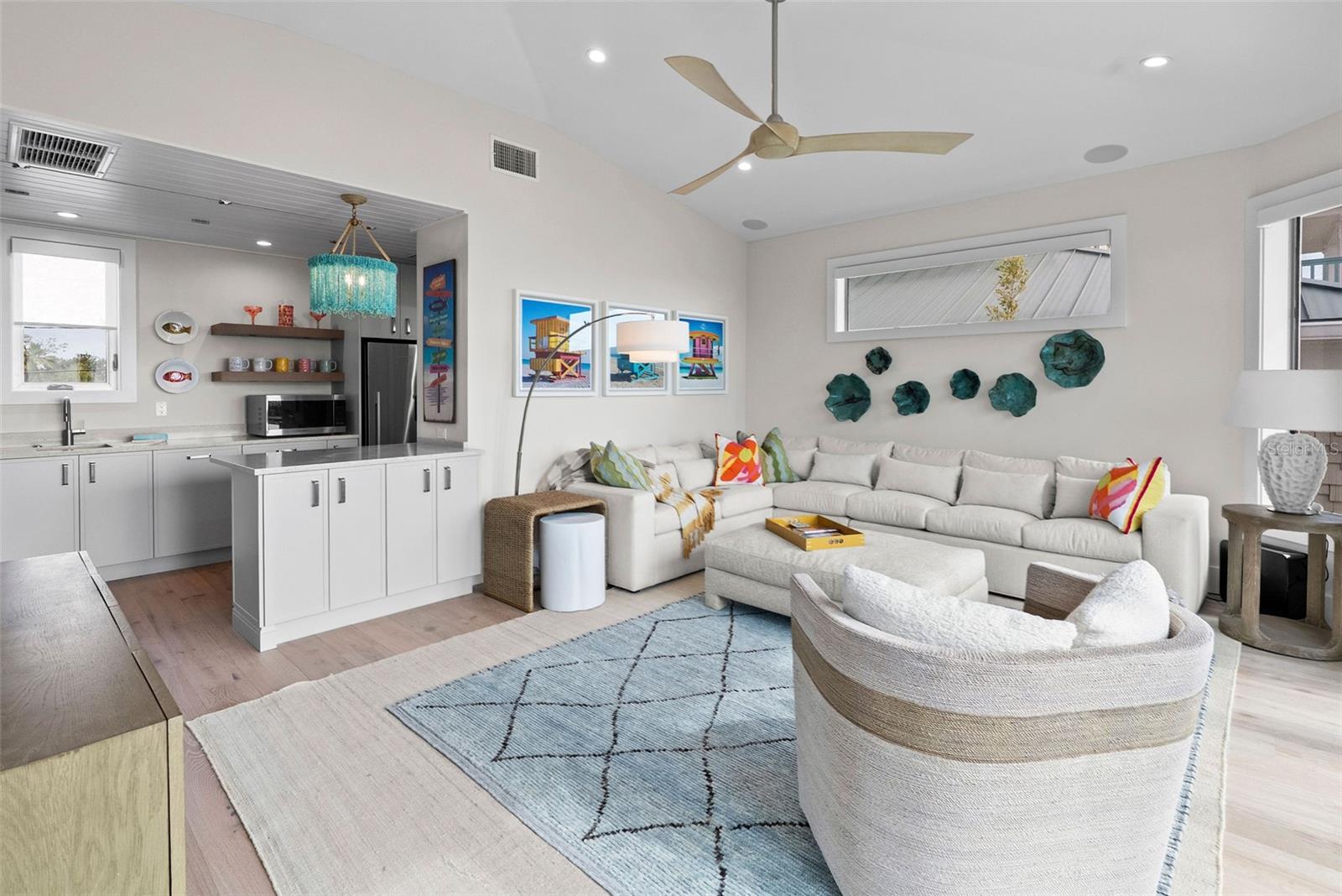 2807 SUNSET Way ST PETE BEACH, FL 33706