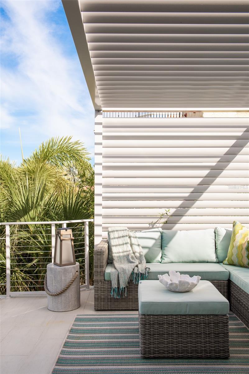 2807 SUNSET Way ST PETE BEACH, FL 33706