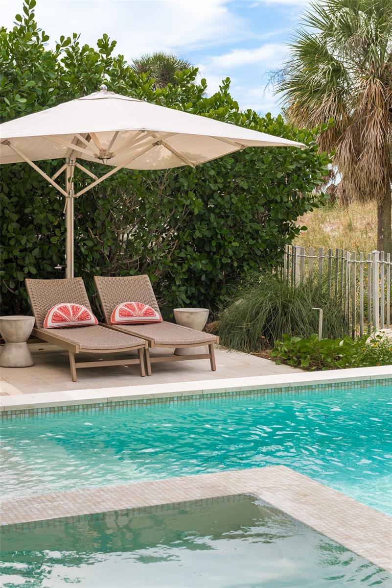 2807 SUNSET Way ST PETE BEACH, FL 33706