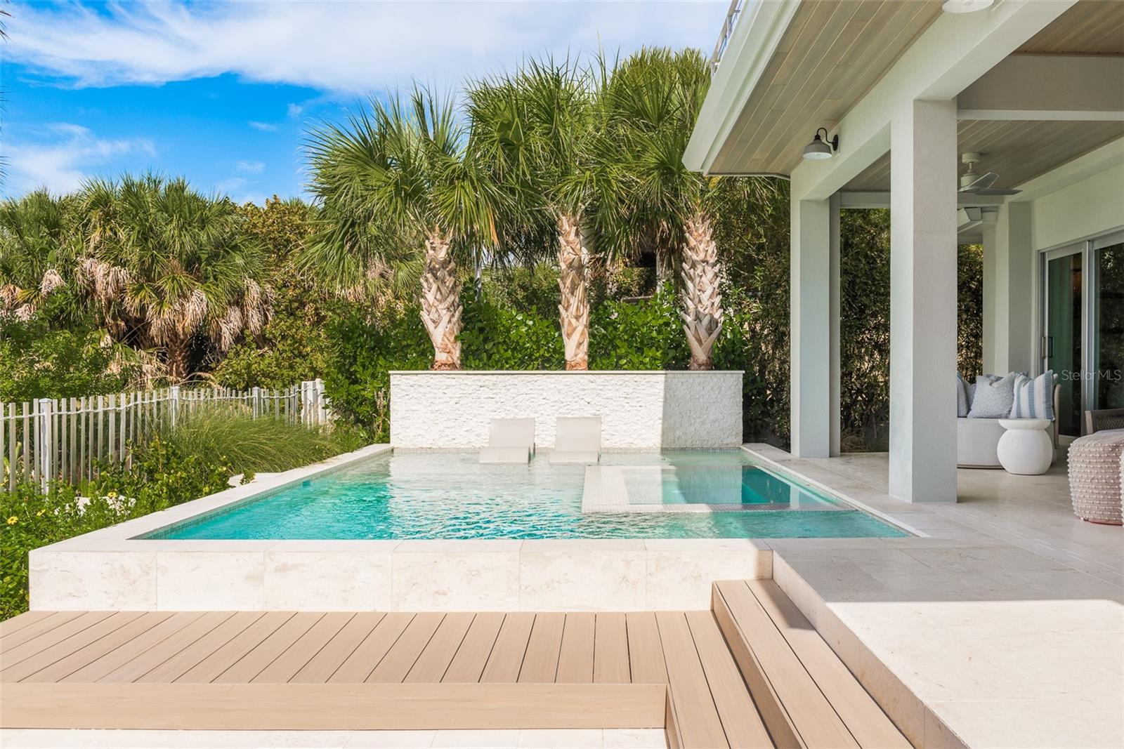 2807 SUNSET Way ST PETE BEACH, FL 33706