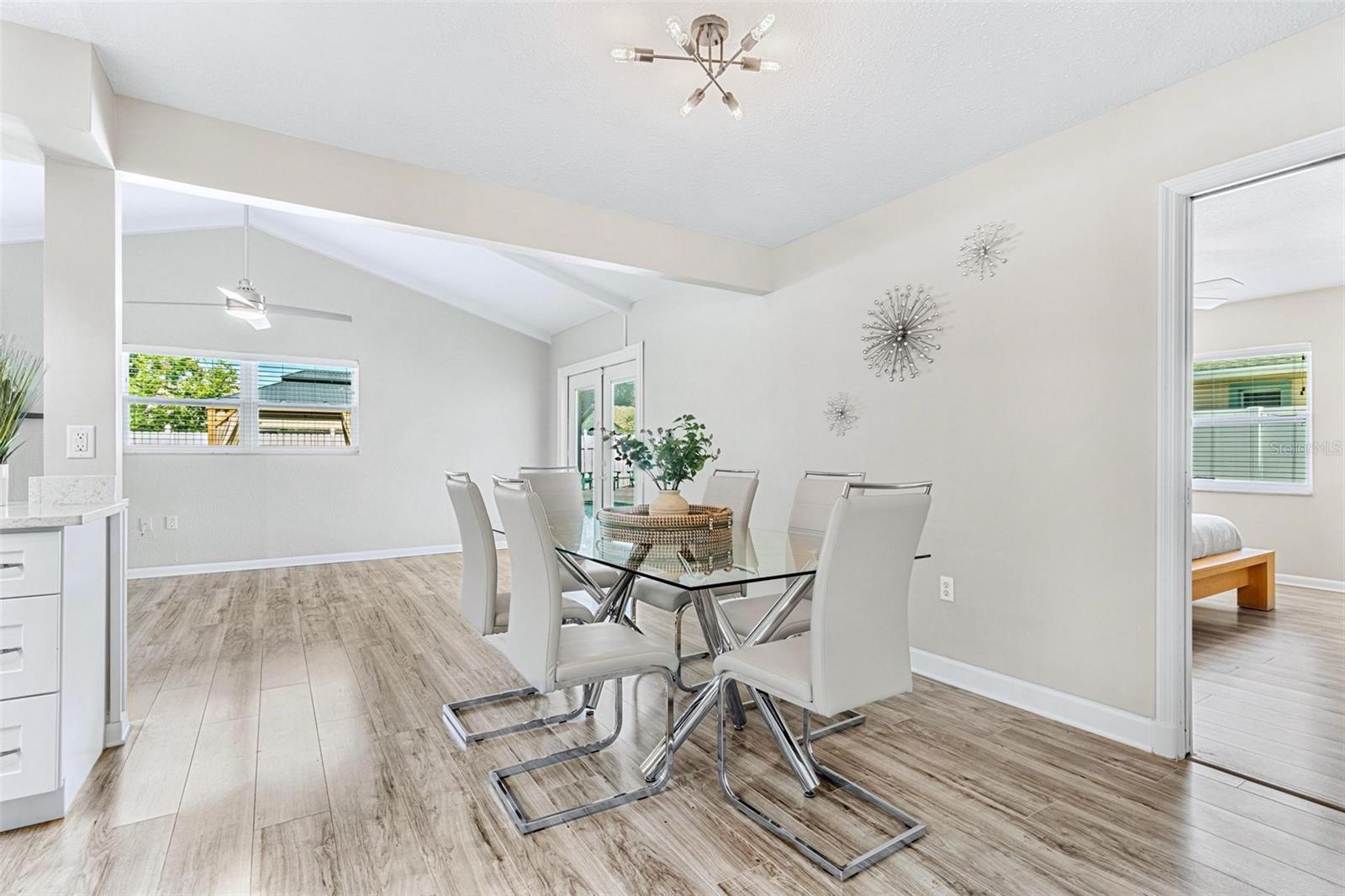 5127 CAESAR Way ST PETERSBURG, FL 33712