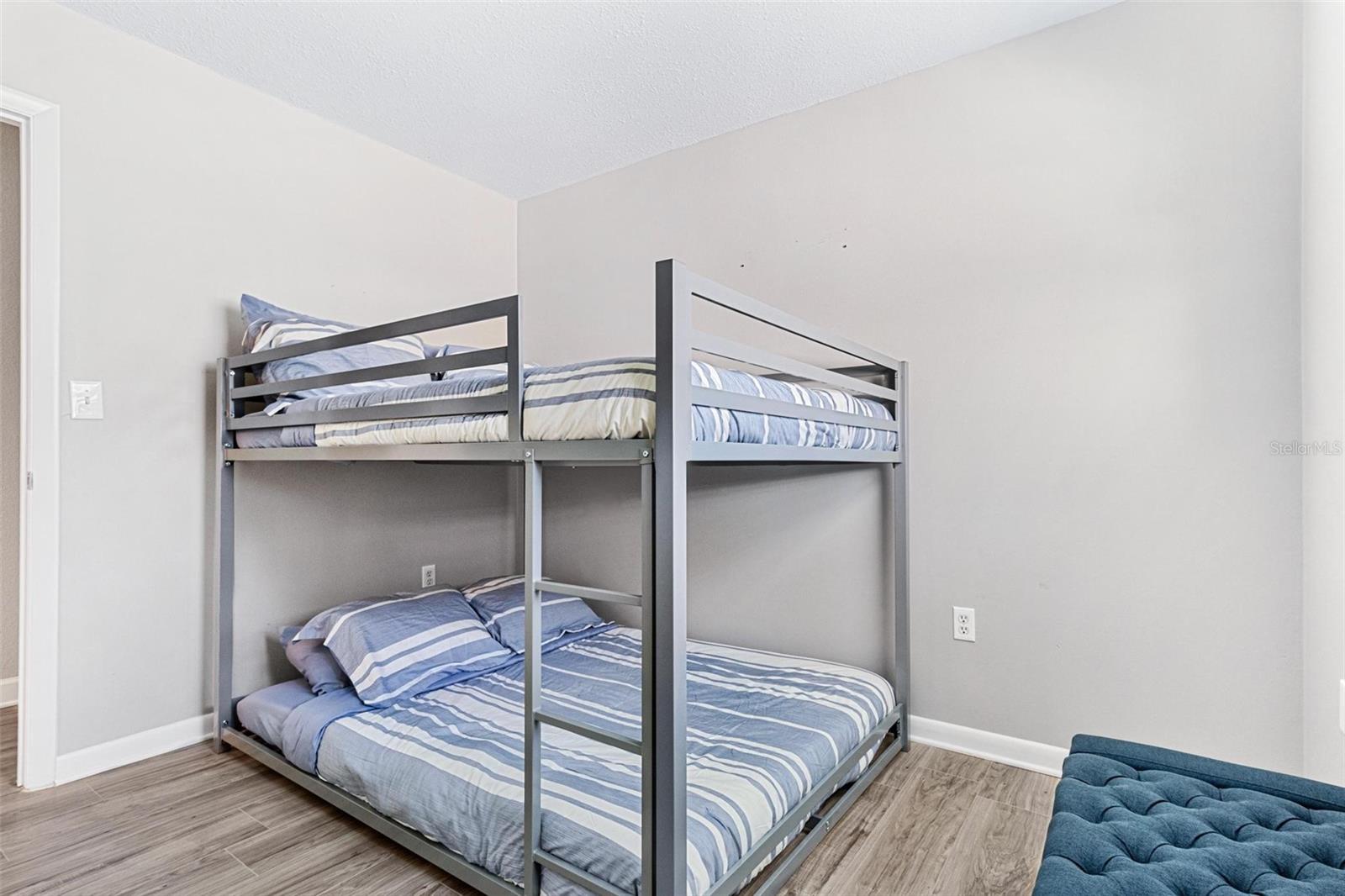 5127 CAESAR Way ST PETERSBURG, FL 33712