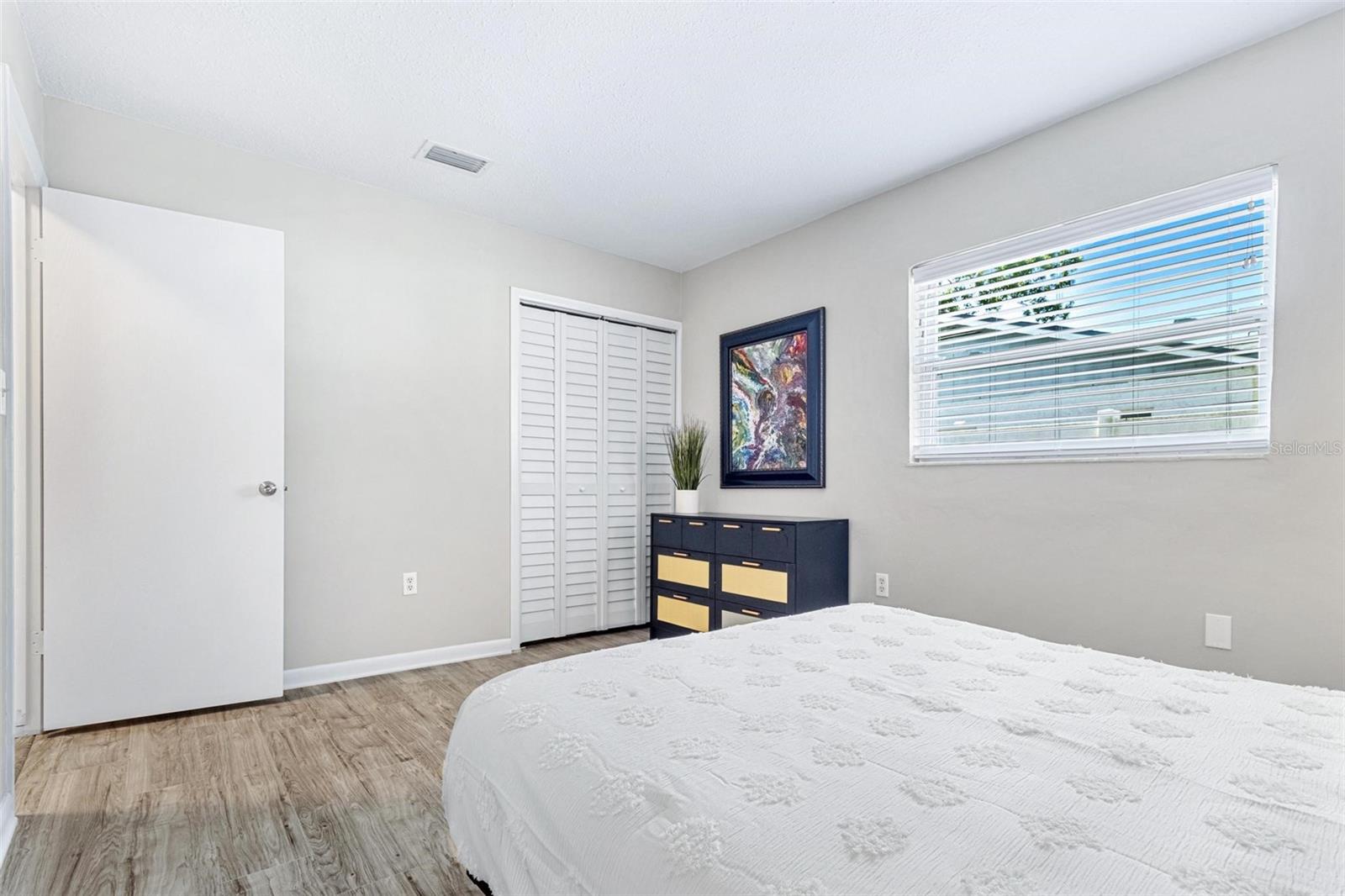 5127 CAESAR Way ST PETERSBURG, FL 33712