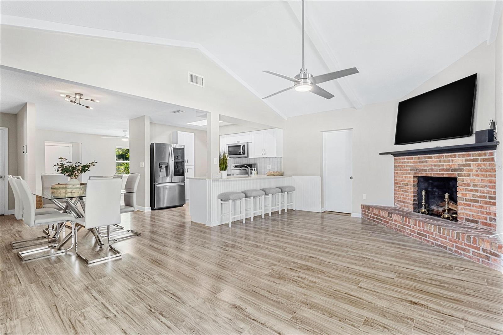 5127 CAESAR Way ST PETERSBURG, FL 33712