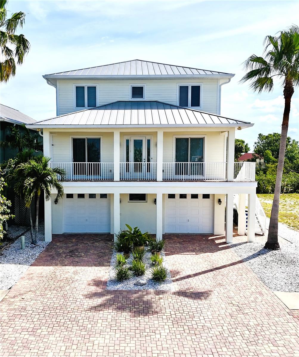 1421 APOLLO Bch Blvd