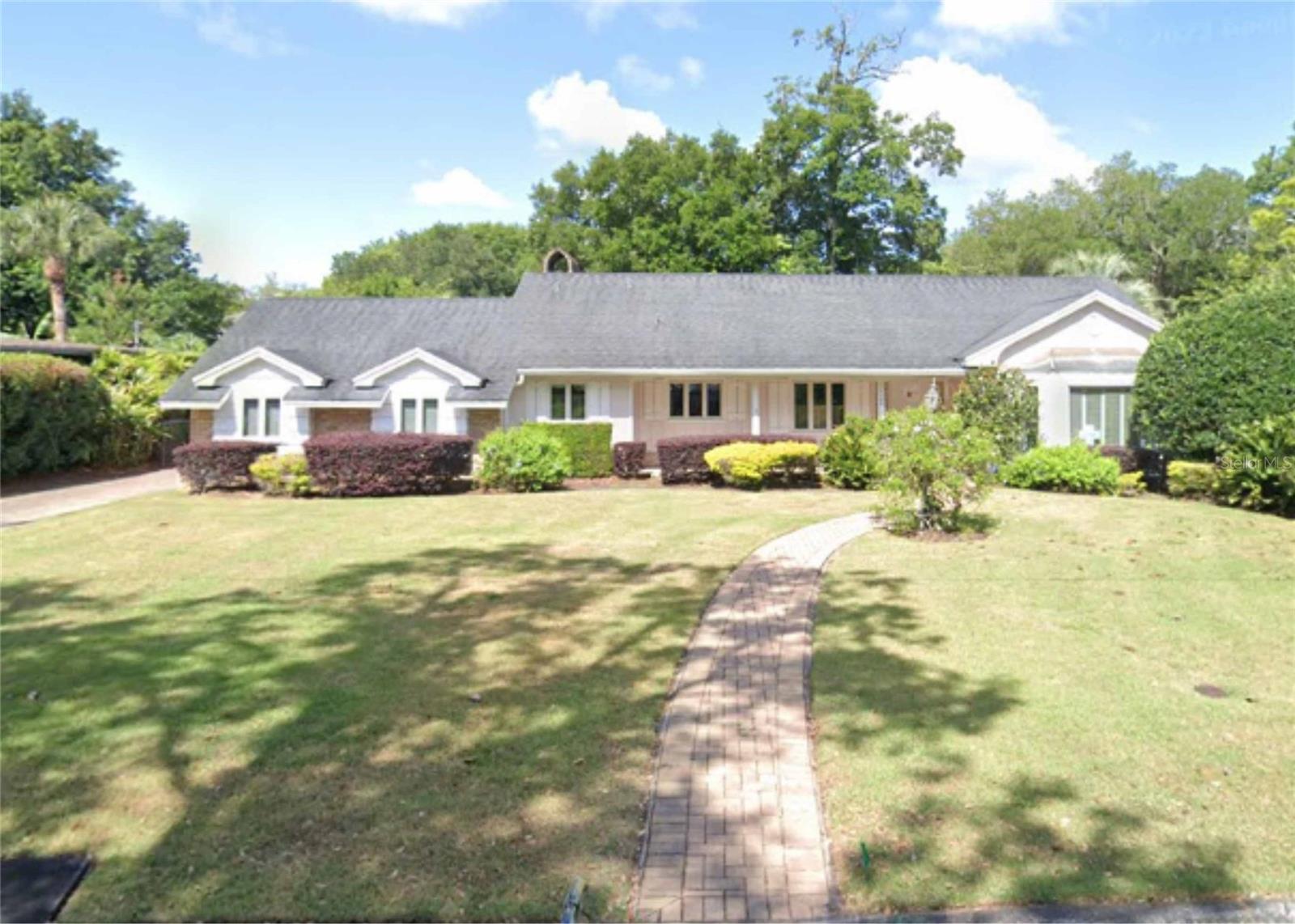 1108 BAHAMA Dr