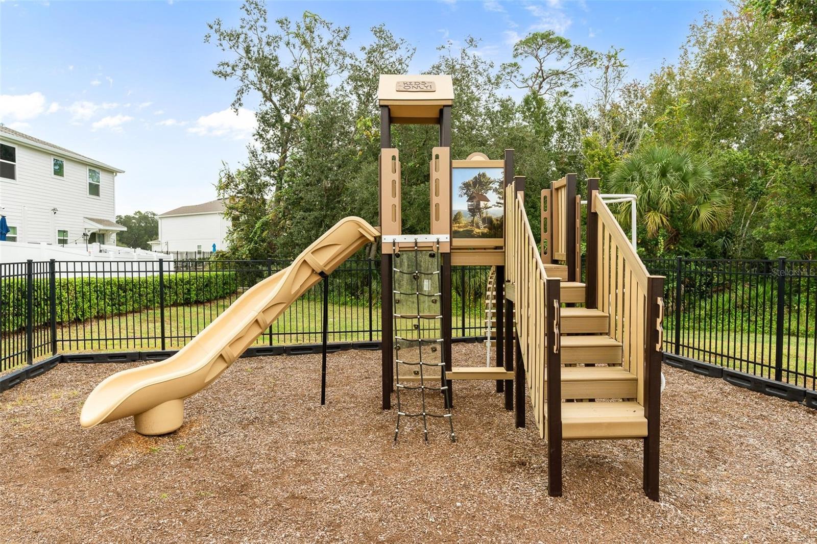 7717 STONE Crk Trl KISSIMMEE, FL 34747