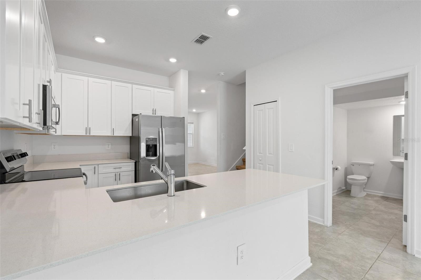 7717 STONE Crk Trl KISSIMMEE, FL 34747