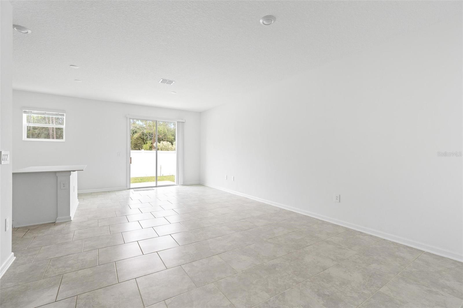 7713 STONE Crk Trl KISSIMMEE, FL 34747