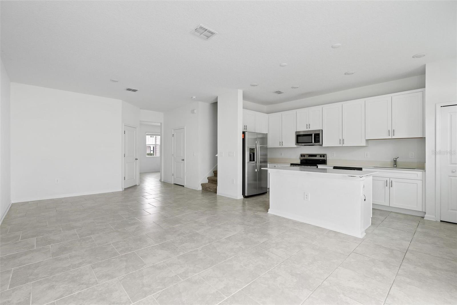 7713 STONE Crk Trl KISSIMMEE, FL 34747