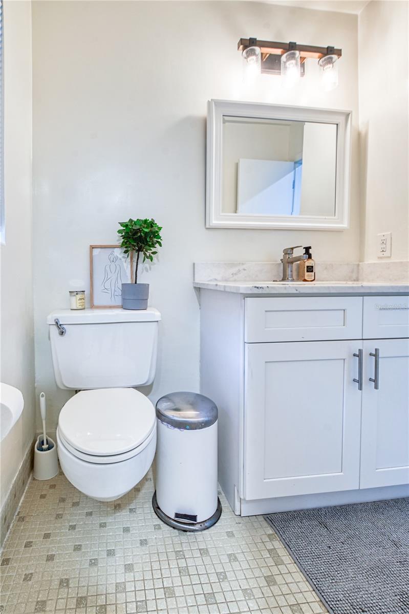 1809 PEPPERIDGE Dr ORLANDO, FL 32806