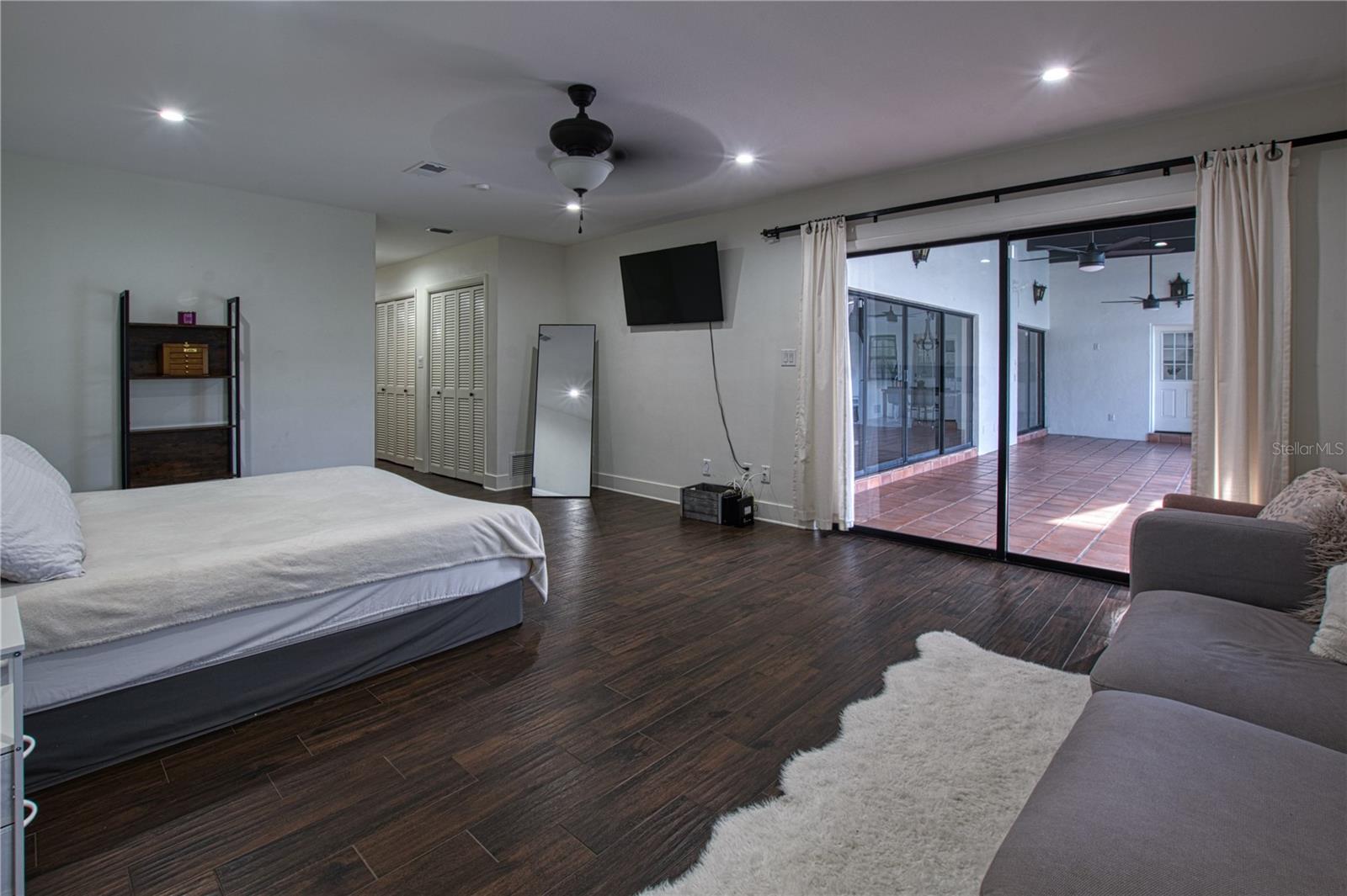 1809 PEPPERIDGE Dr ORLANDO, FL 32806