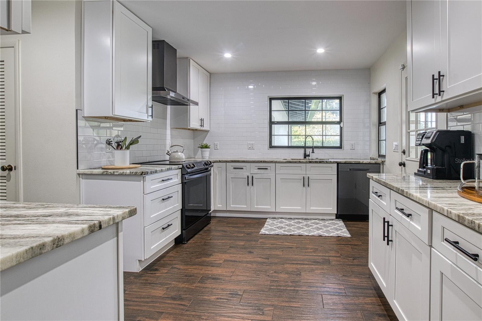 1809 PEPPERIDGE Dr ORLANDO, FL 32806