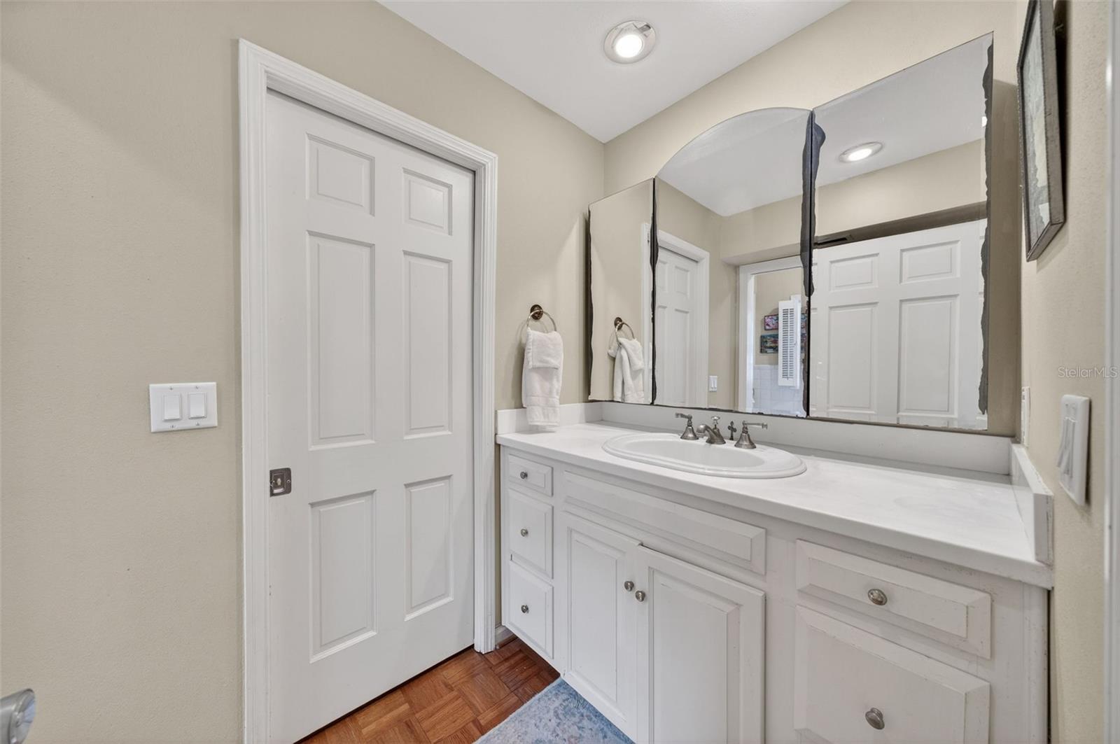 1415 LANCASTER Dr ORLANDO, FL 32806