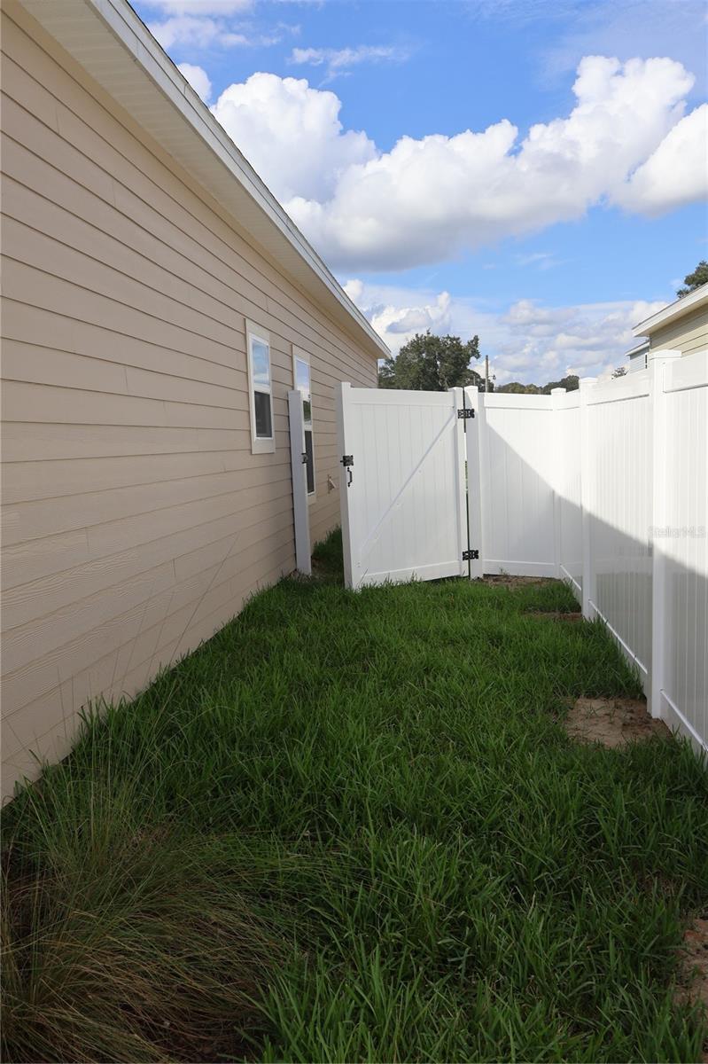 3260 NE 40TH Ln OCALA, FL 34479