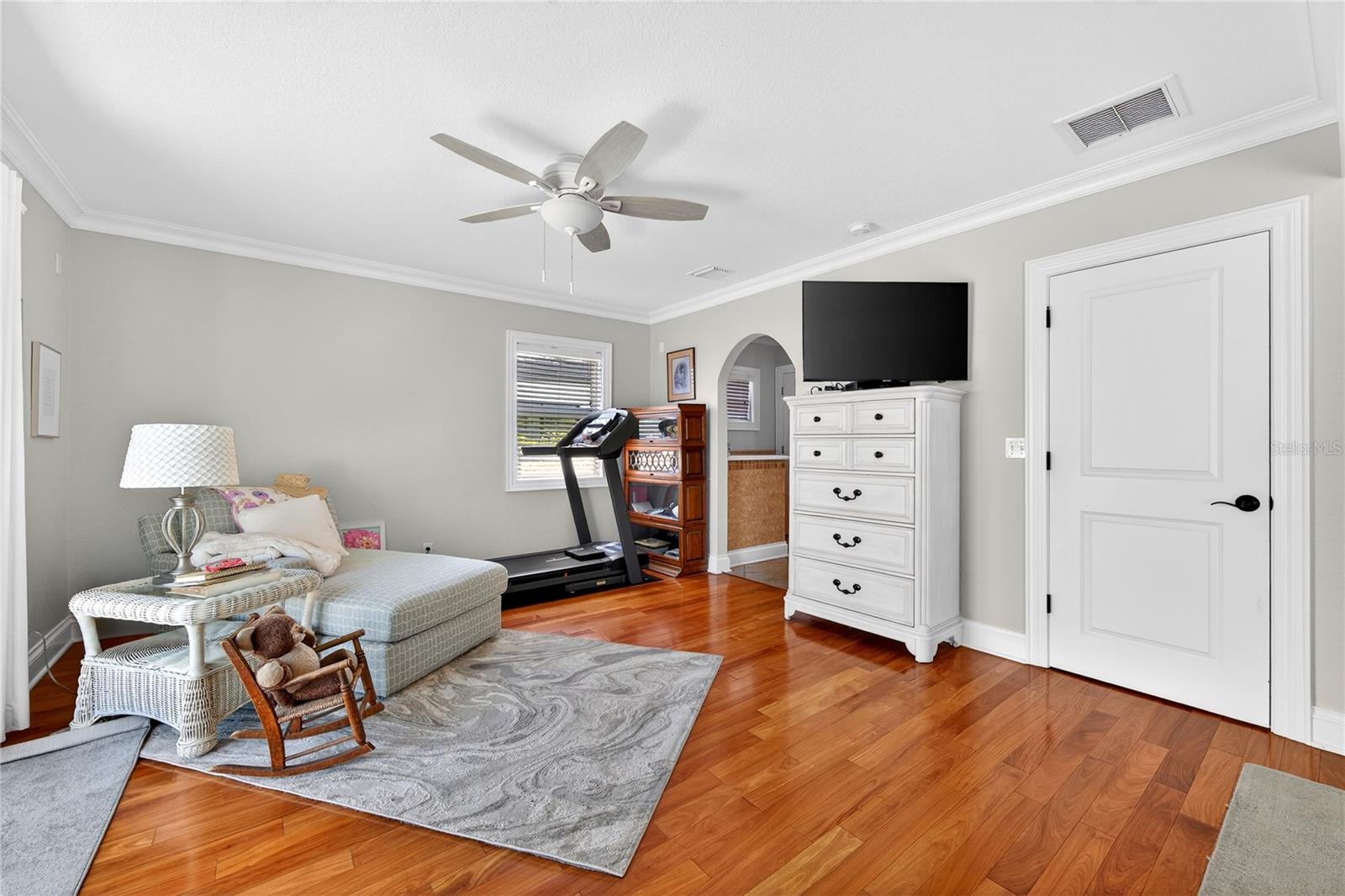 2540 E BAY Isle Dr ST PETERSBURG, FL 33705