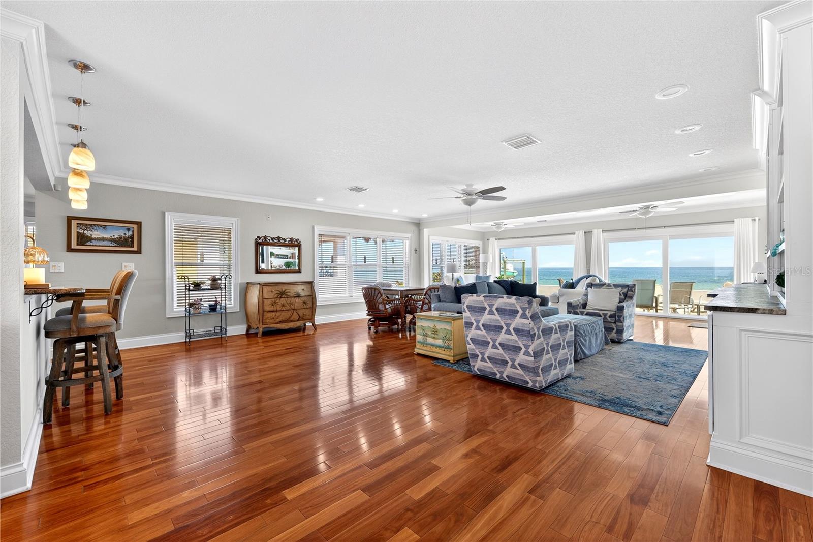 2540 E BAY Isle Dr ST PETERSBURG, FL 33705