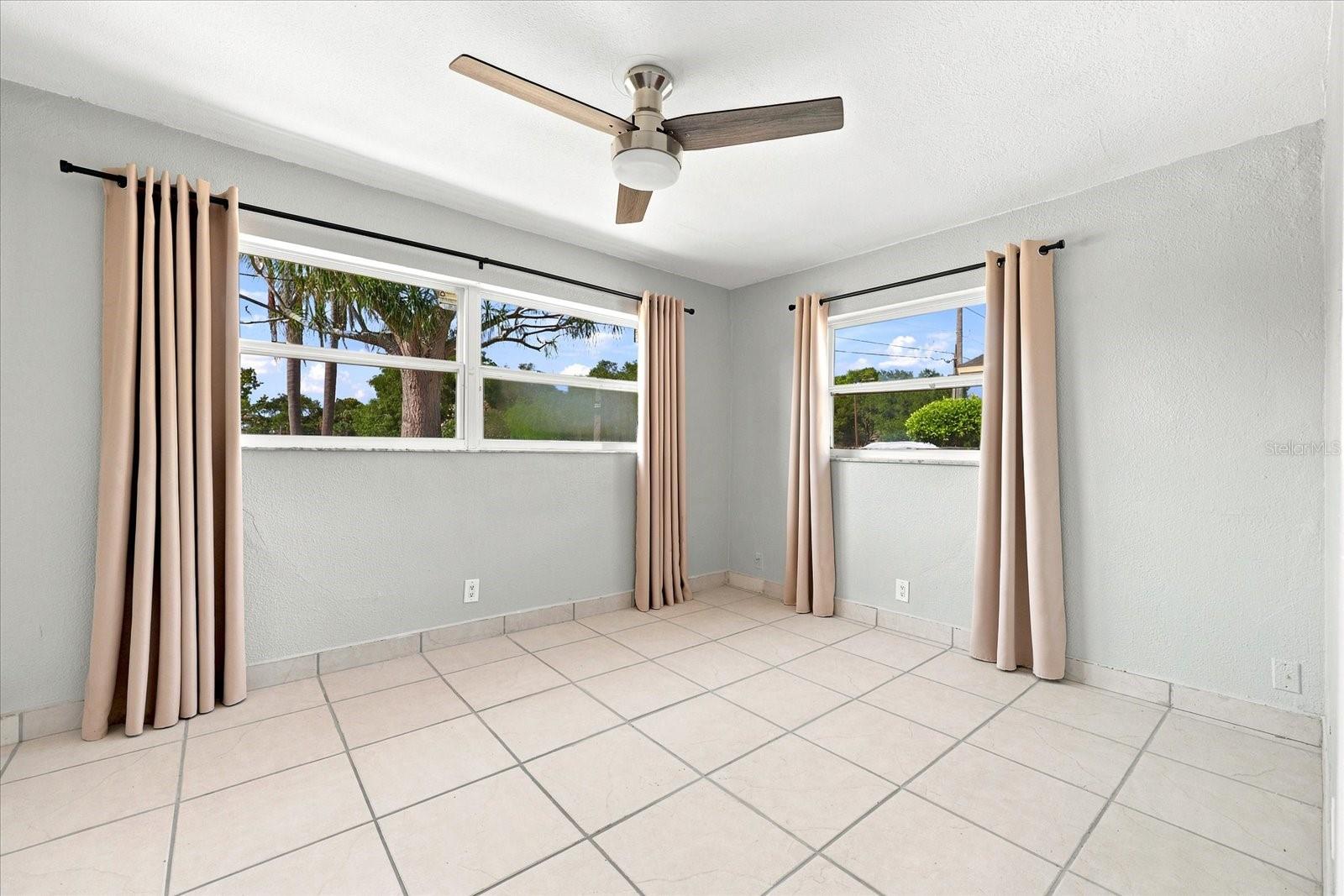 1354 62ND Ave ST PETERSBURG, FL 33705