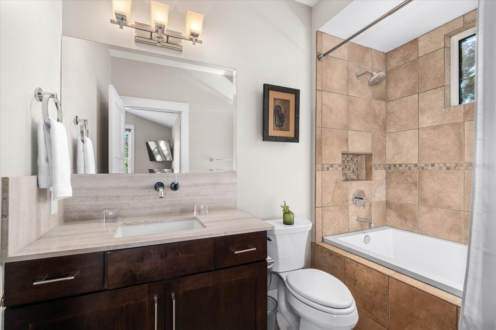 13 Hl Ave ORLANDO, FL 32801