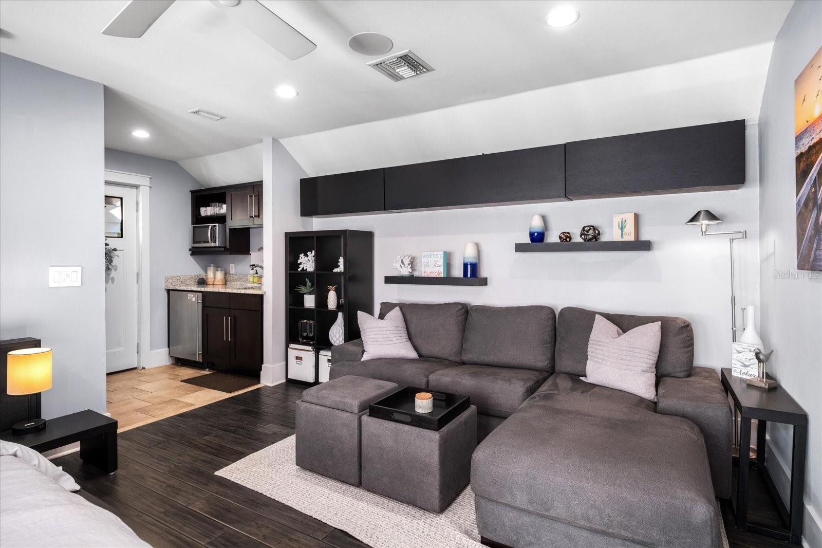 13 Hl Ave ORLANDO, FL 32801