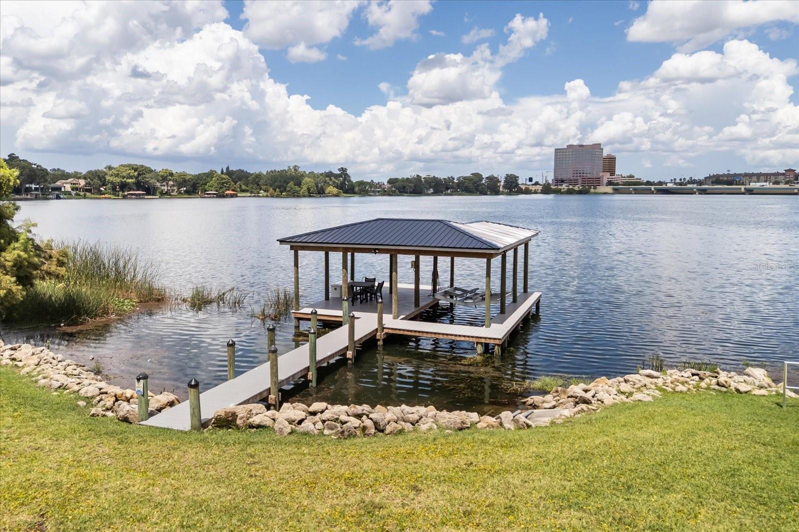 808 EDGEWATER Dr ORLANDO, FL 32804