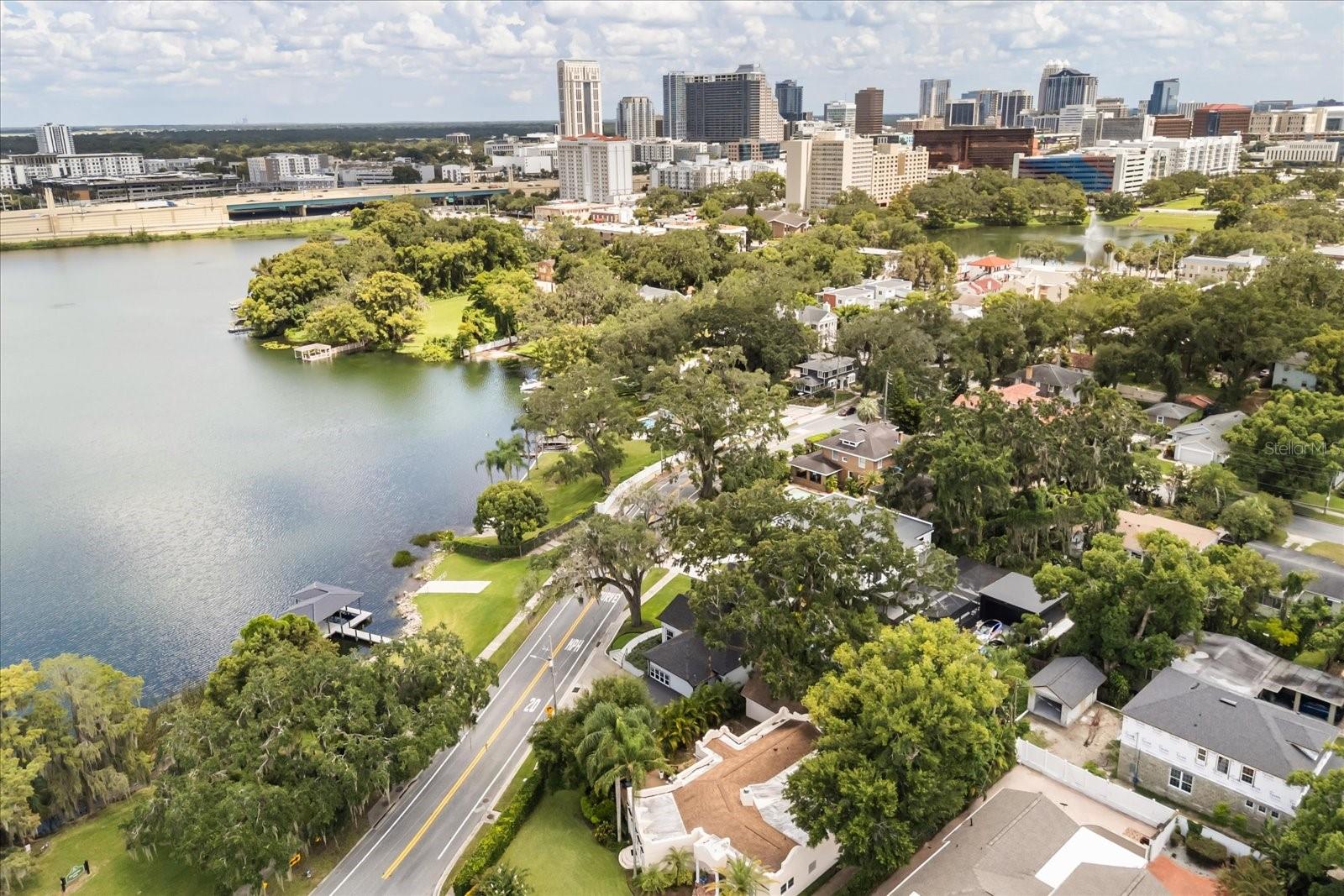 808 EDGEWATER Dr ORLANDO, FL 32804