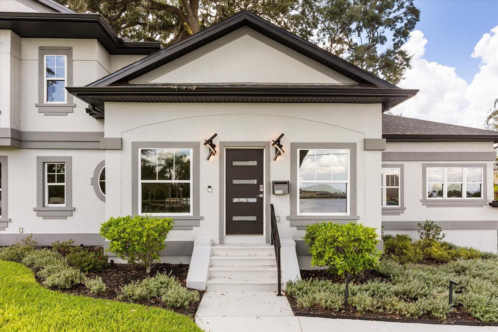 808 EDGEWATER Dr ORLANDO, FL 32804