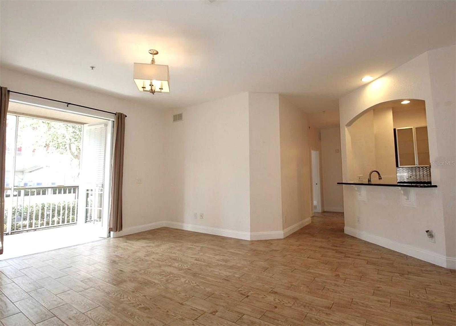 3001 LAUREL Park Ln #105 KISSIMMEE, FL 34741