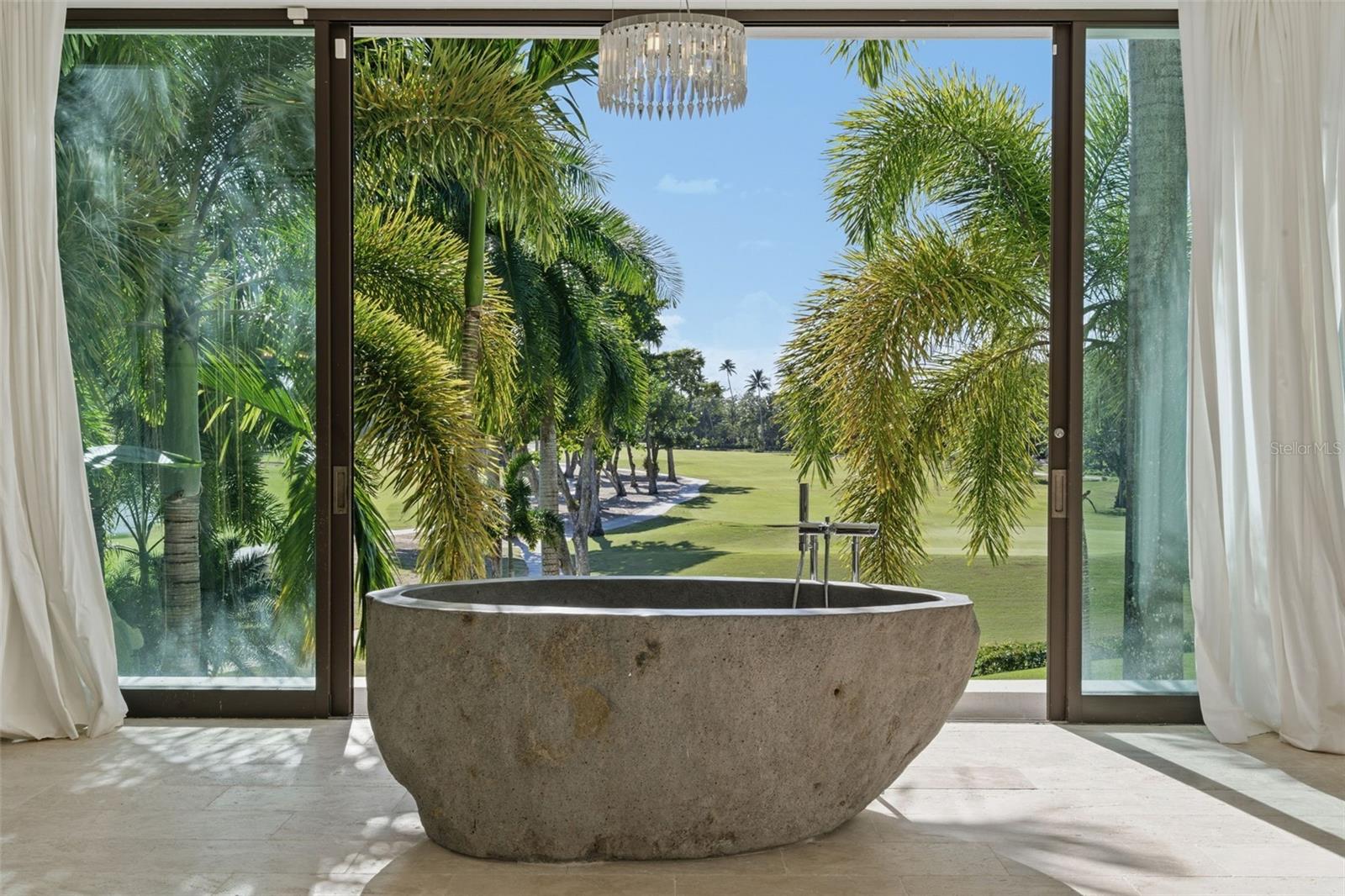 200 DORADO Bch Dr #2210 DORADO, PR 00646