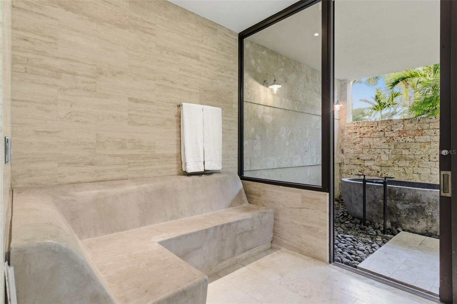 200 DORADO Bch Dr #2210 DORADO, PR 00646