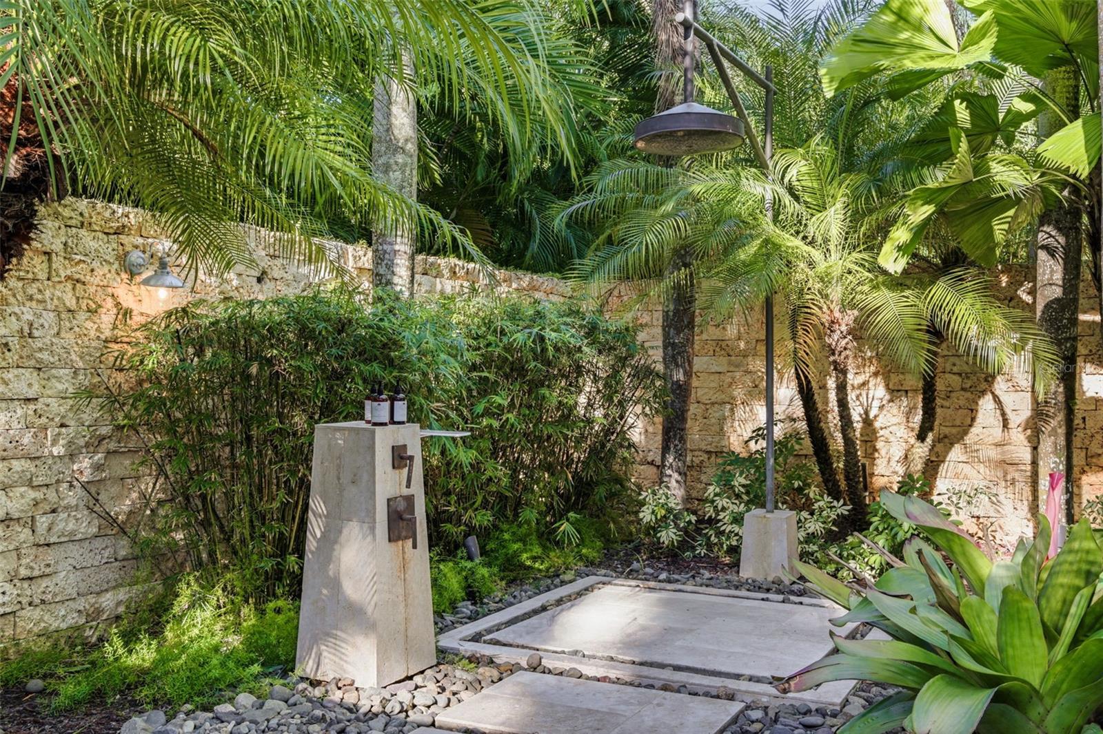 200 DORADO Bch Dr #2210 DORADO, PR 00646