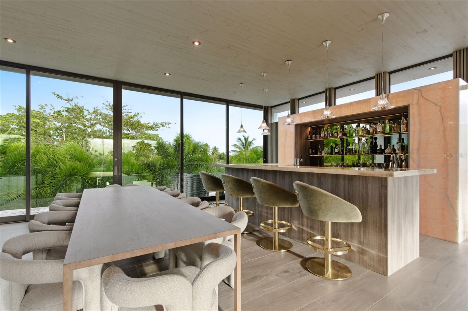 200 DORADO Bch Dr #2210 DORADO, PR 00646