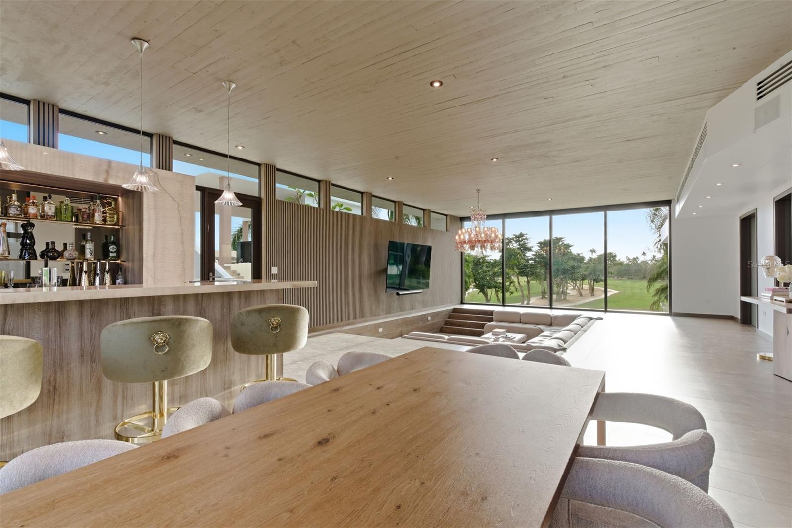 200 DORADO Bch Dr #2210 DORADO, PR 00646