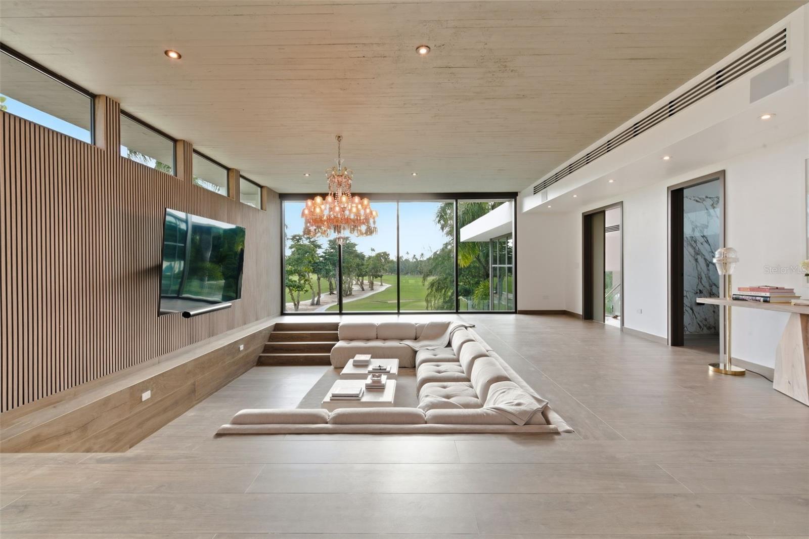 200 DORADO Bch Dr #2210 DORADO, PR 00646