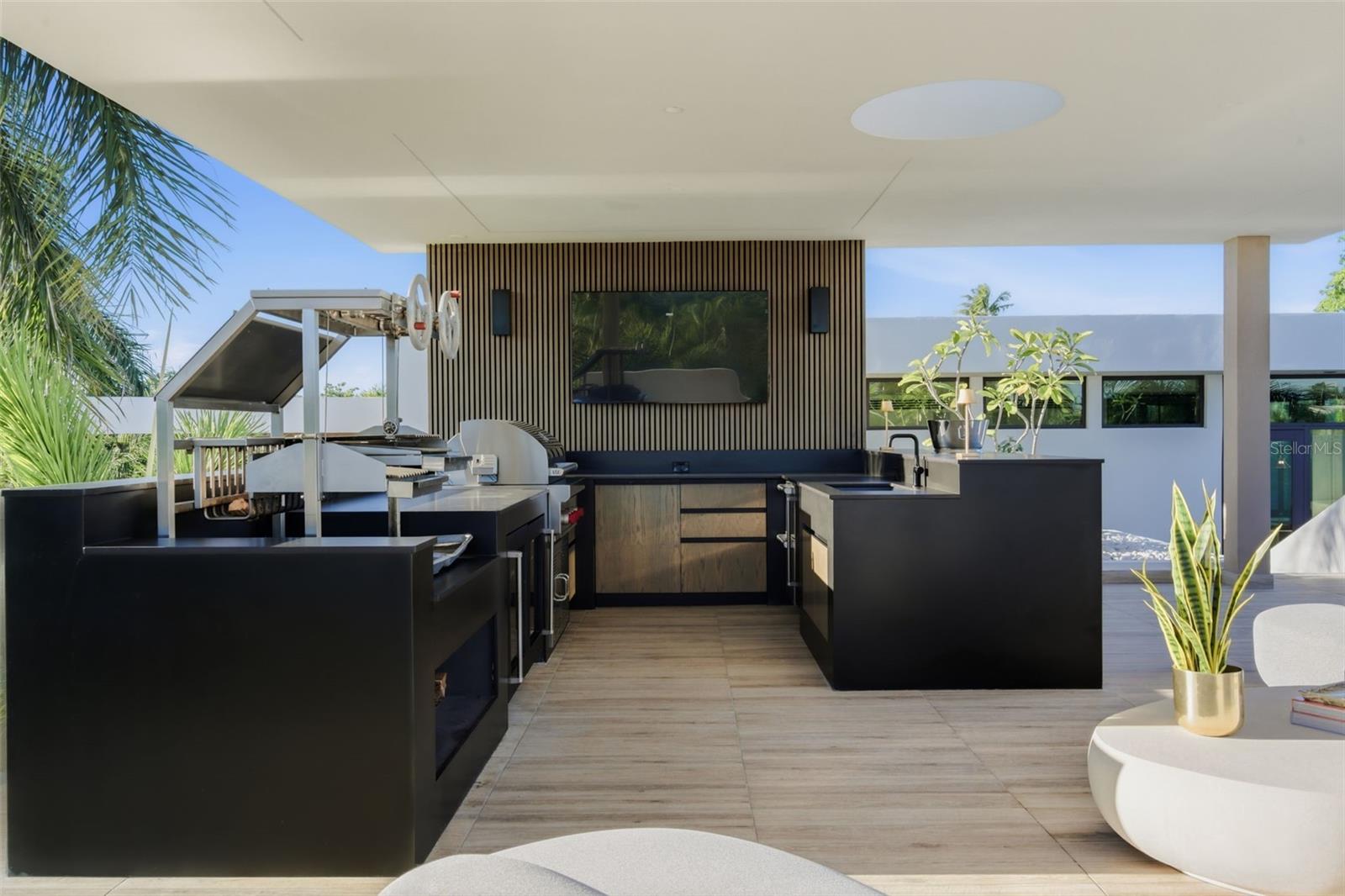 200 DORADO Bch Dr #2210 DORADO, PR 00646