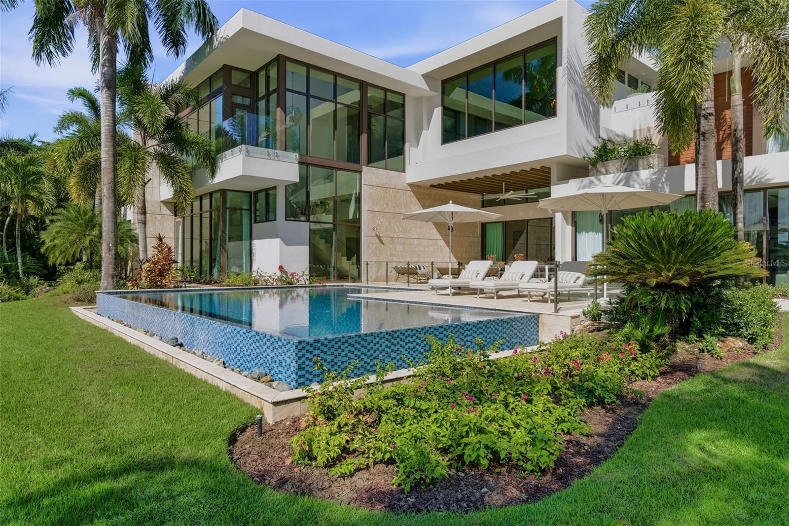 200 DORADO Bch Dr #2210 DORADO, PR 00646