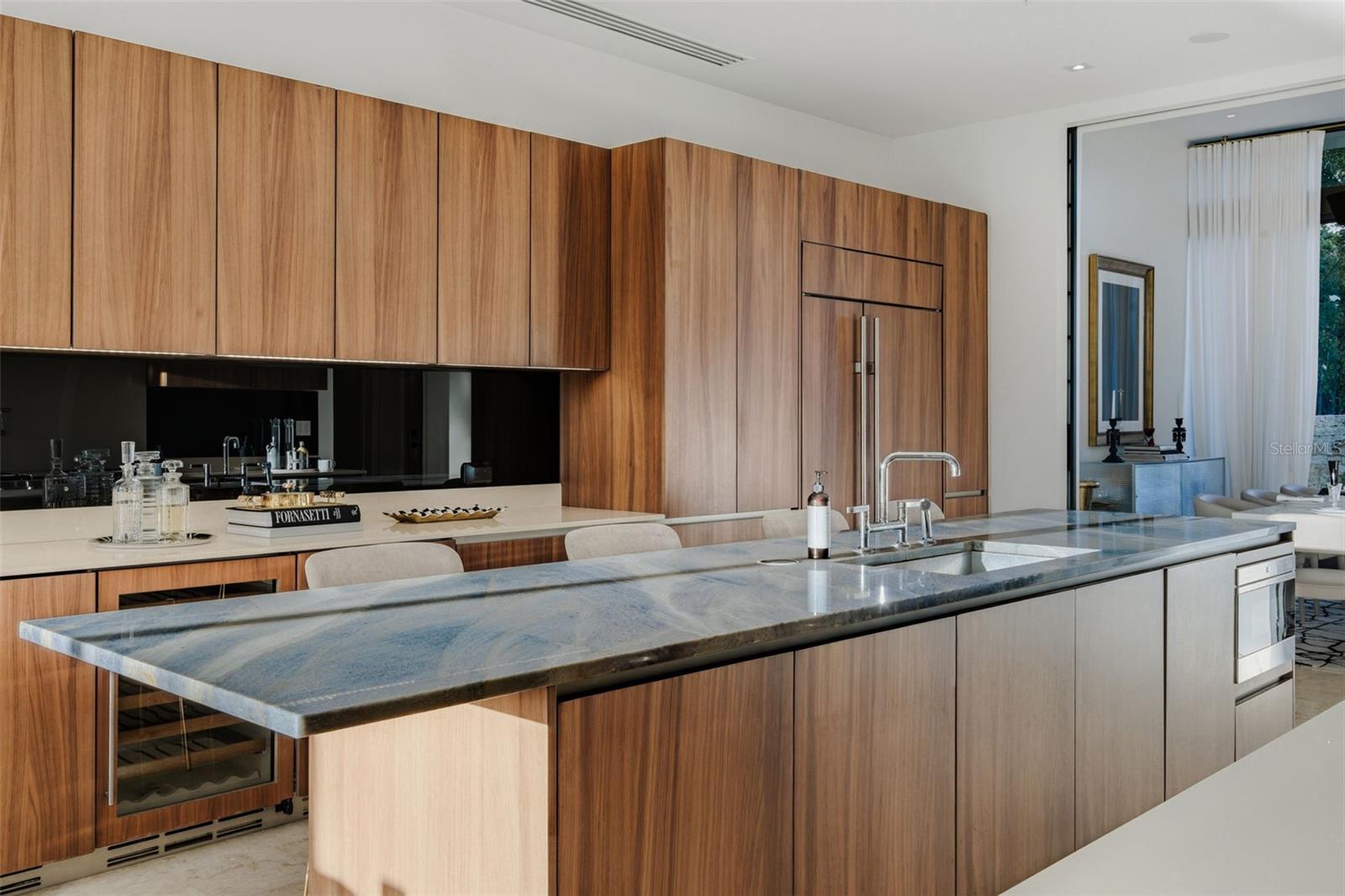 200 DORADO Bch Dr #2210 DORADO, PR 00646