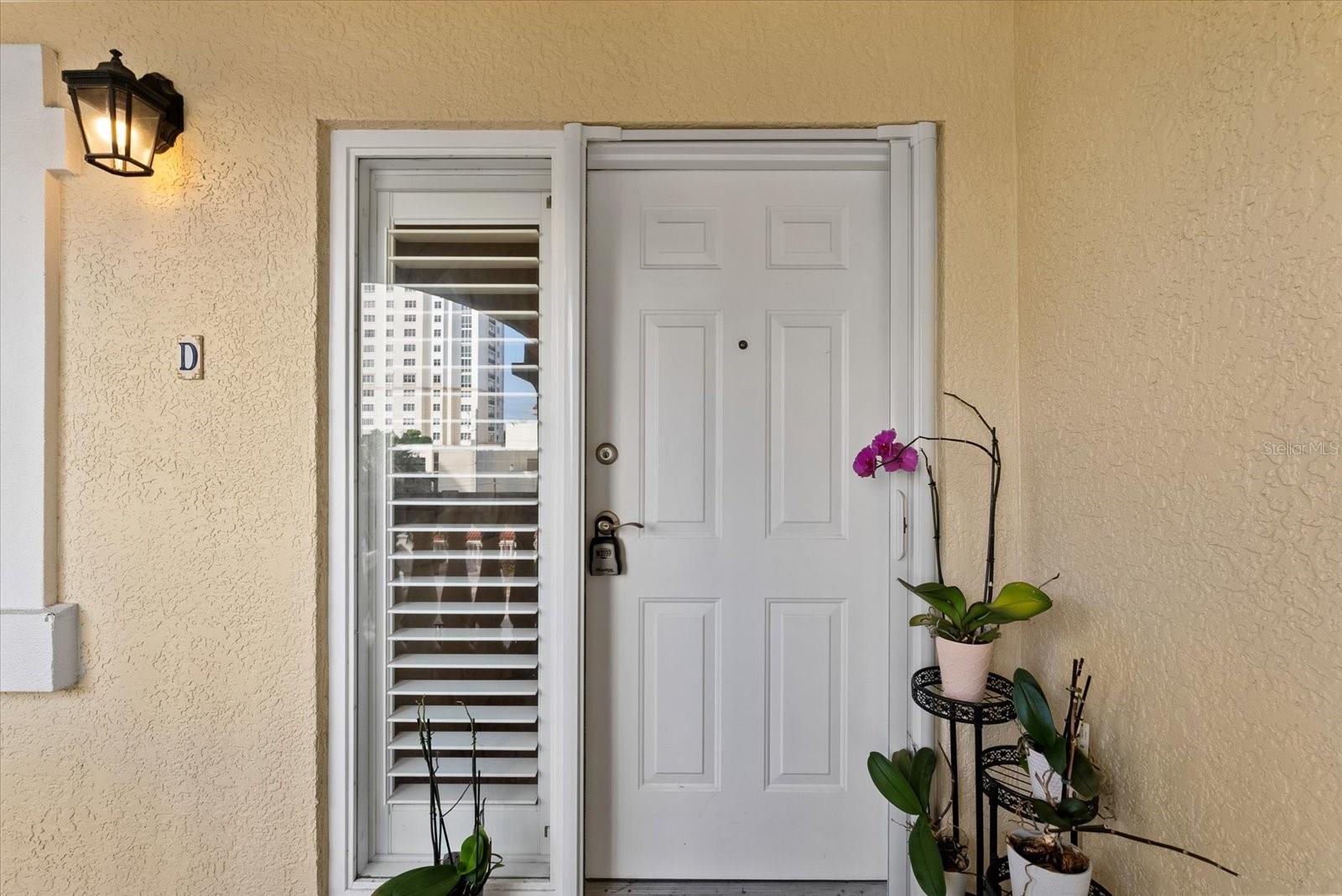 340 1ST St #D ST PETERSBURG, FL 33701