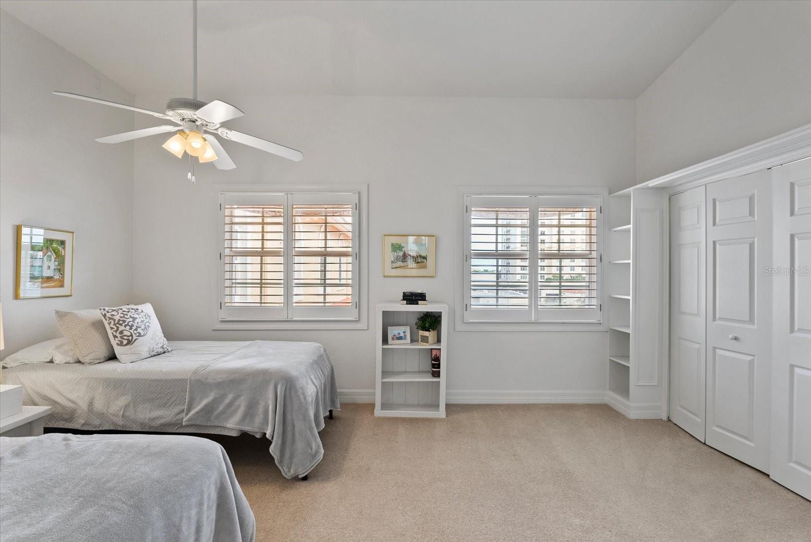 340 1ST St #D ST PETERSBURG, FL 33701