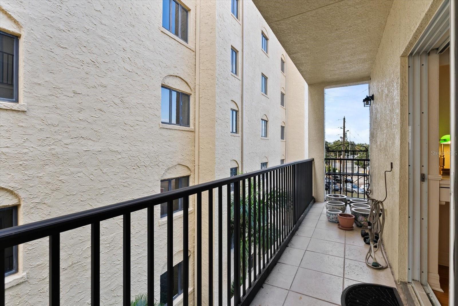 340 1ST St #D ST PETERSBURG, FL 33701