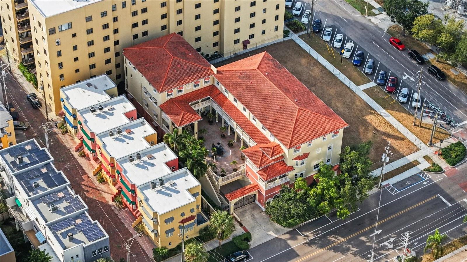 340 1ST St #D ST PETERSBURG, FL 33701