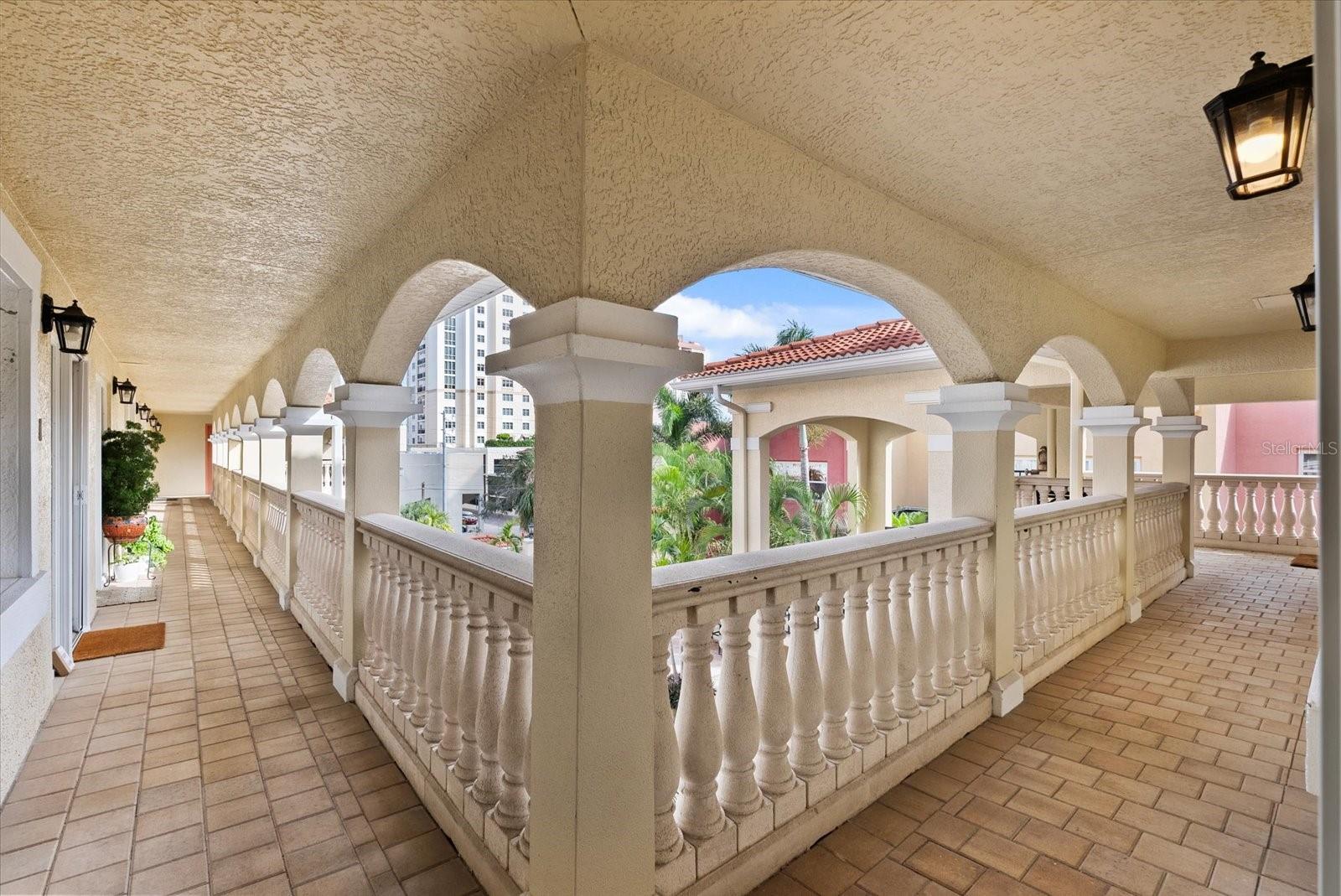 340 1ST St #D ST PETERSBURG, FL 33701