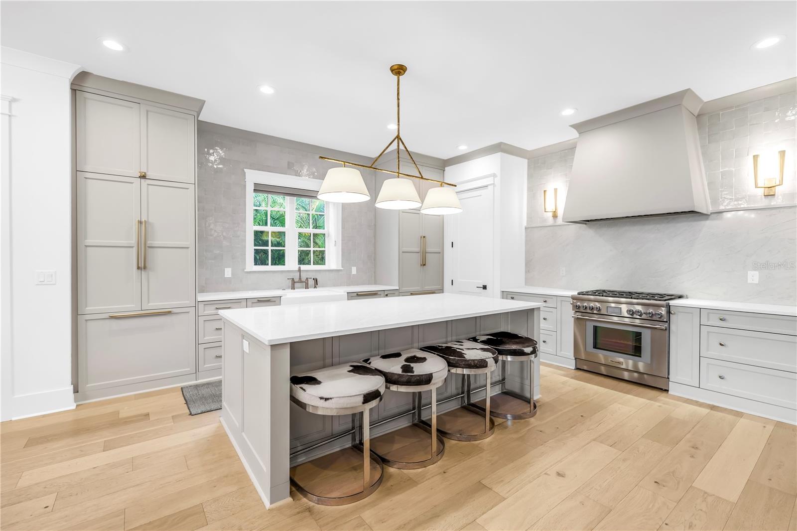 135 19TH Ave ST PETERSBURG, FL 33704