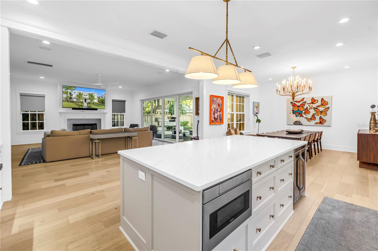 135 19TH Ave ST PETERSBURG, FL 33704