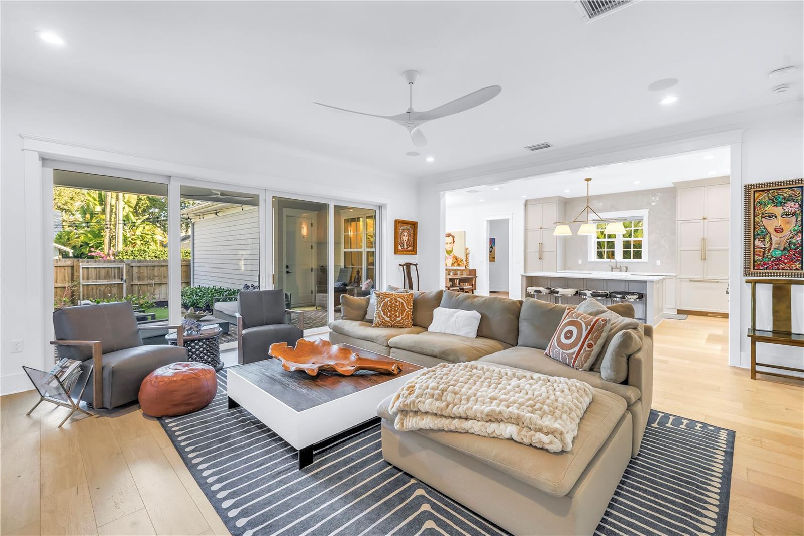 135 19TH Ave ST PETERSBURG, FL 33704