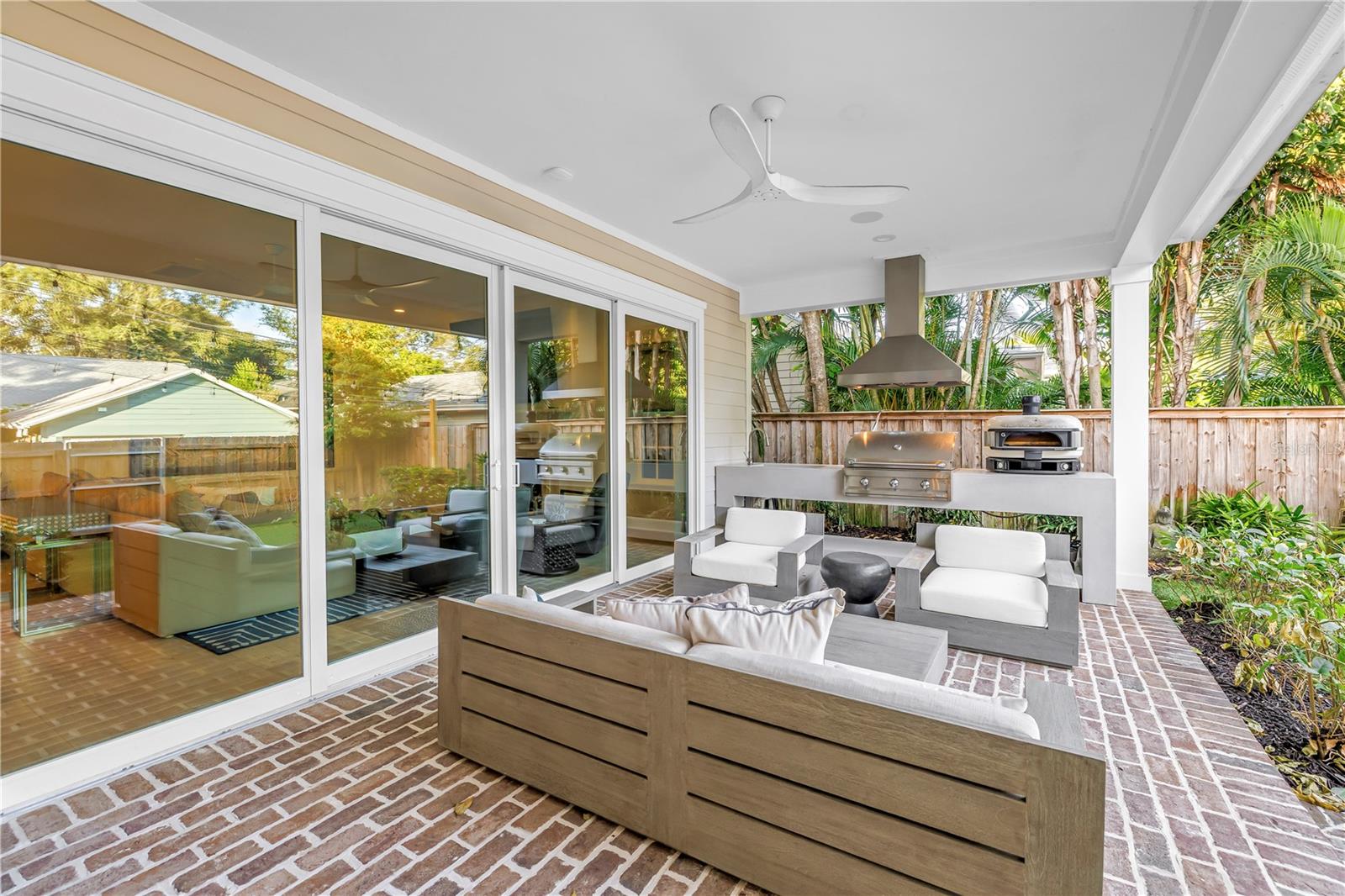 135 19TH Ave ST PETERSBURG, FL 33704