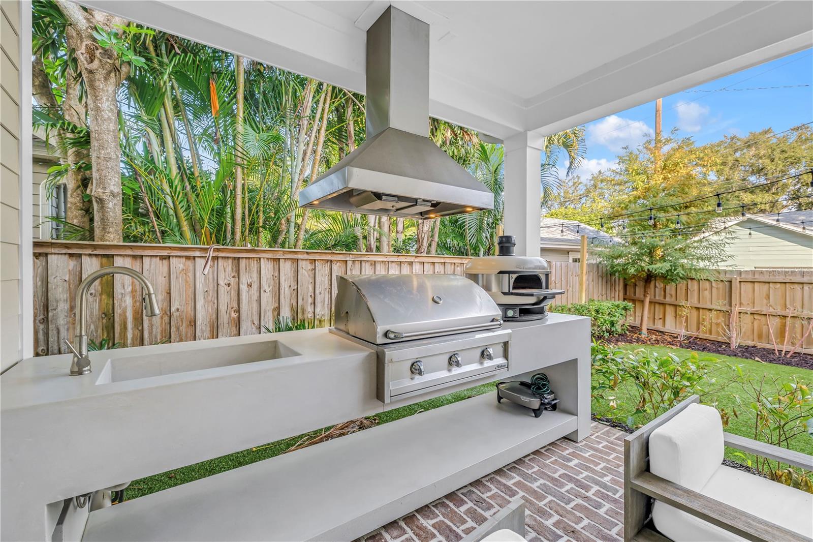 135 19TH Ave ST PETERSBURG, FL 33704