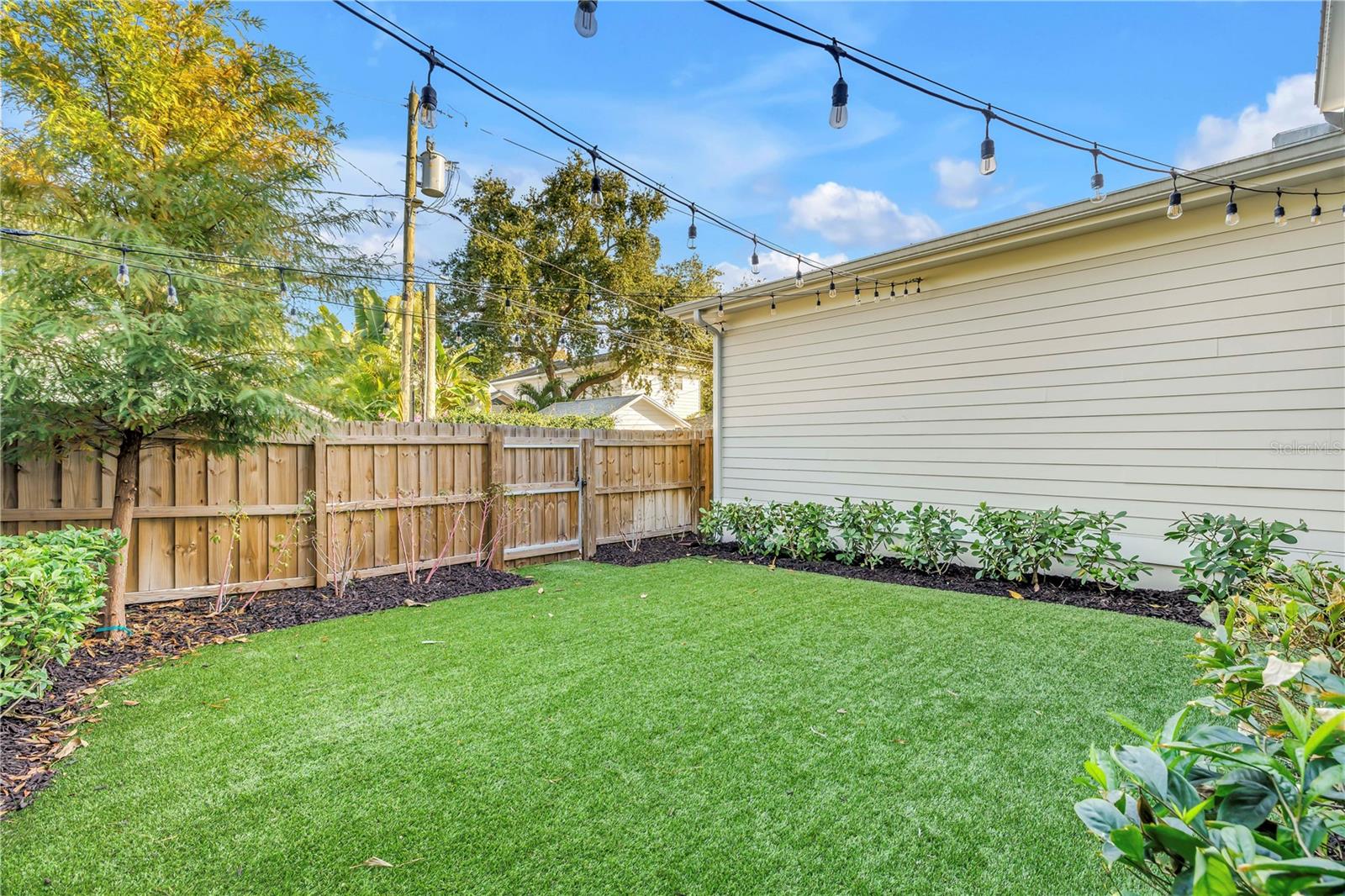 135 19TH Ave ST PETERSBURG, FL 33704