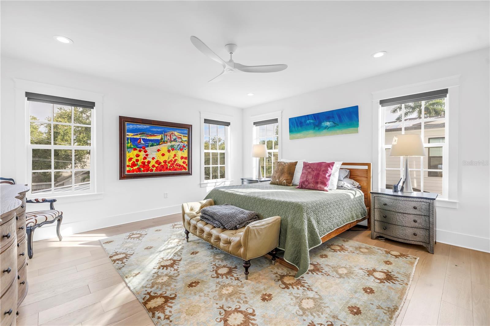 135 19TH Ave ST PETERSBURG, FL 33704